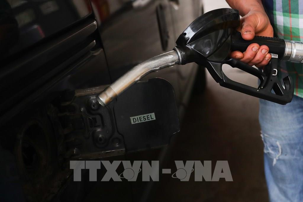 Giá dầu thế giới phản ứng với khả năng OPEC+ giảm sản lượng