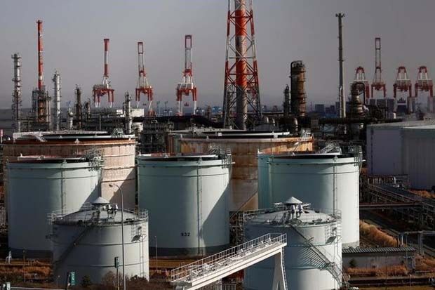 Giá xăng dầu hôm nay 18.11.2020: Đi ngang chờ vắc xin và tin từ OPEC+