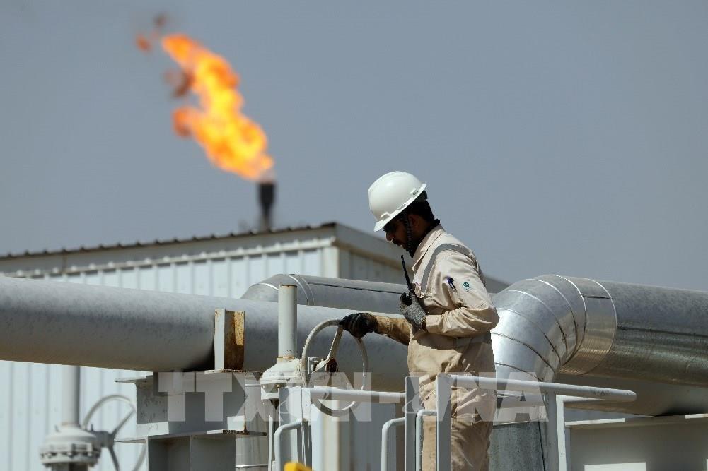 Giá dầu Brent vẫn dưới ngưỡng 70 USD/thùng